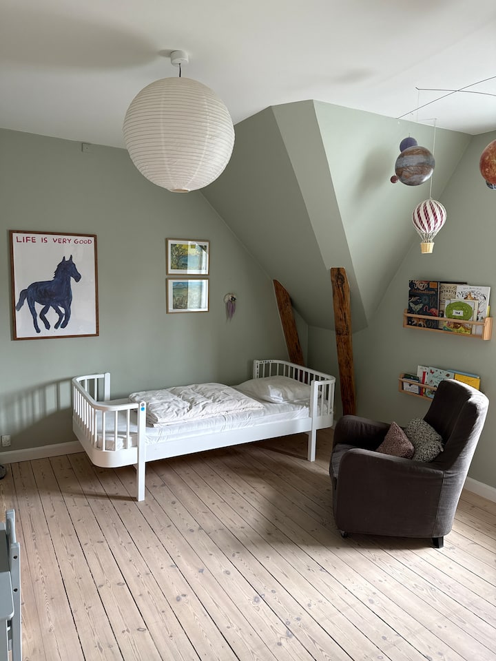 საძინებელი 1