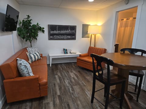 Creekside Cottage  Weekly/Monthly Discounts! Wi-fi