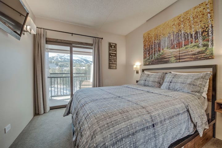 Queen size bed with pull out twin bed