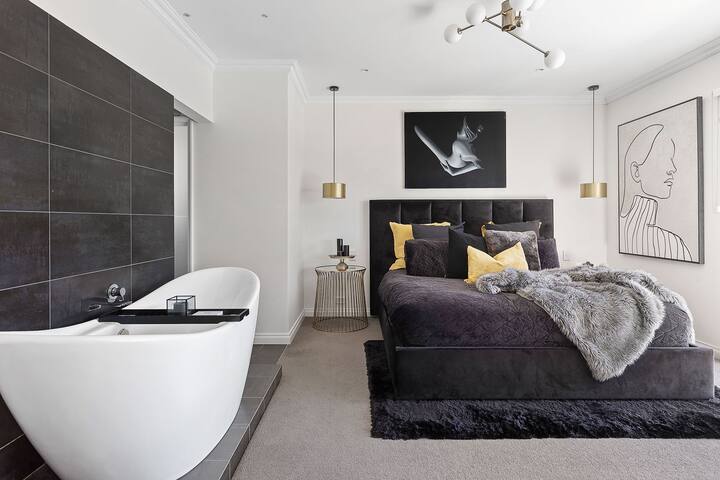 Luxury Beachside Residence gallery image 3