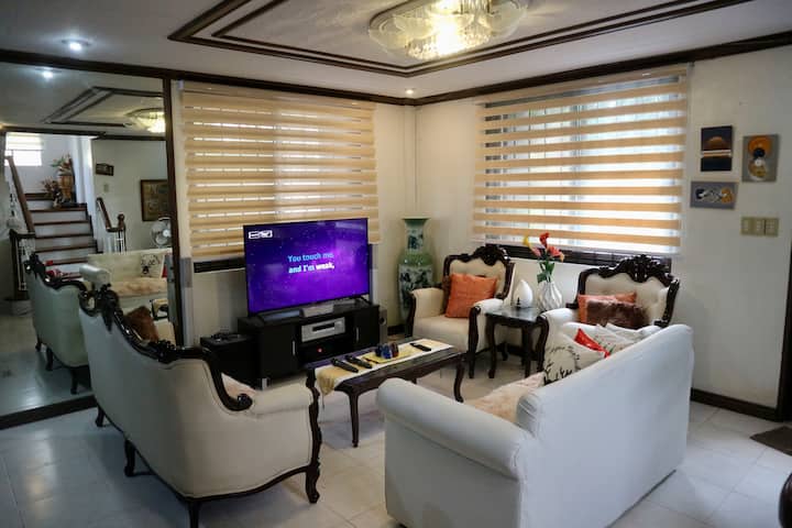 Modern Mediterranean House Near Tagaytay - Dasmariñas