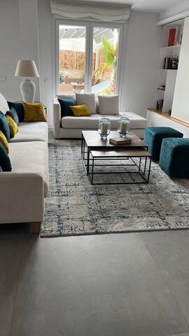 Pareado con piscina en Madrid gallery image 2