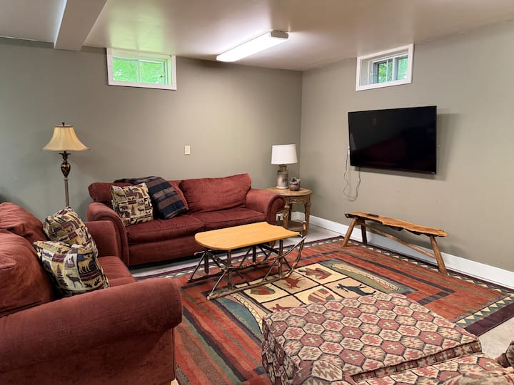 Adirondack Azure Lodge | Private Mirror Lake Beach - Chalets for