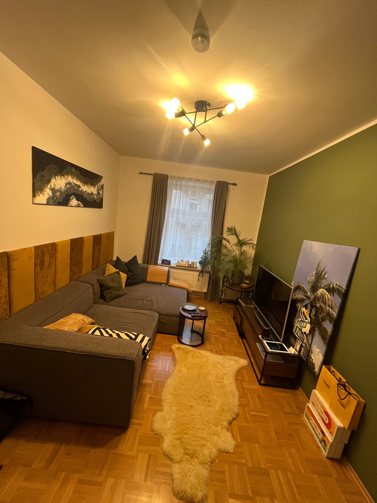 Popular Airbnb listing: Oktoberfest 5 min walk 2BedRoom 4People in Am Schlachthof