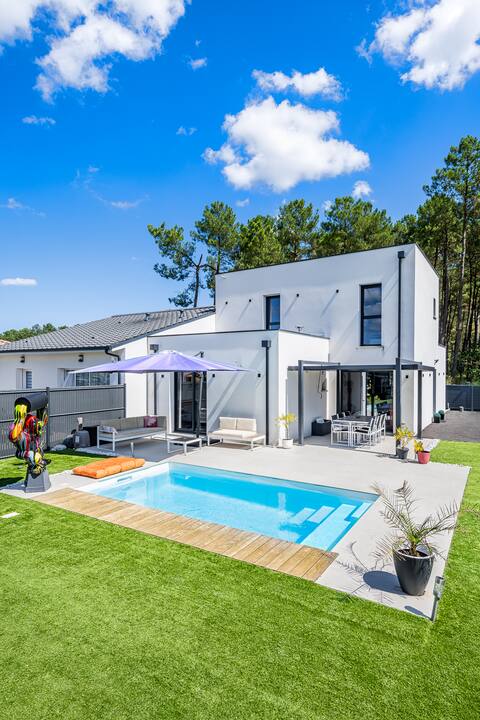 Cozy new pool house