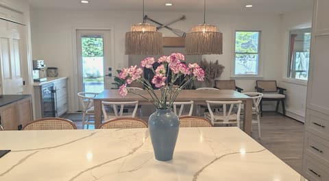 Full kitchen