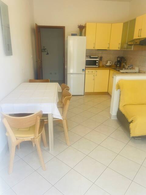 Top Airbnb: Apartment Maslina No. 2 in Drvenik Mali