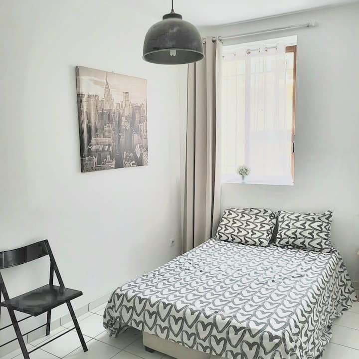 Dhomë gjumi 4