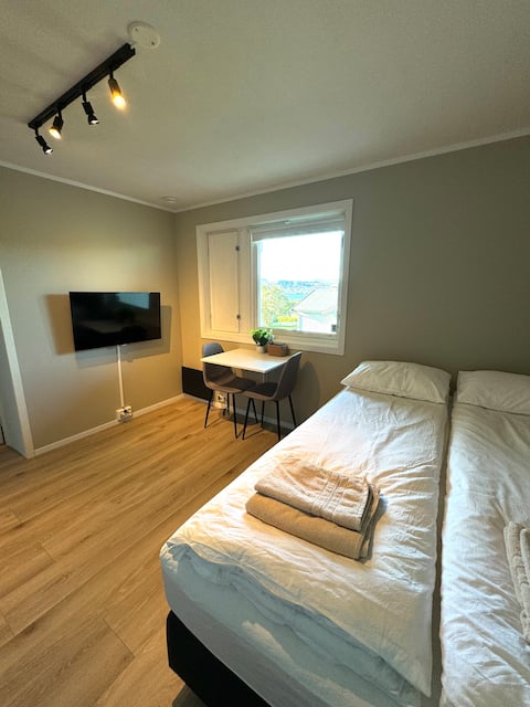 Popular Airbnb listing: Cozy studio apartment in Tomasjord