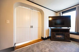 Larkinville 2 Bed Apartment, Unit 4, photo 2 of 34