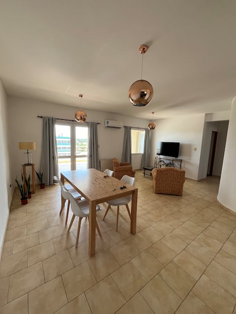 Beautiful apartment with garage, unbeatable area!