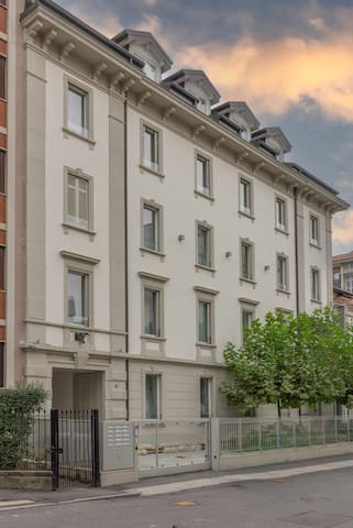 AR Boutique Apartments Station