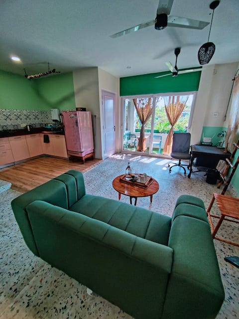 SinhasLeisang| Studio APT w/ kitchen & balcony