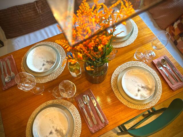 Cozy & Bright Jordaan 2-Story+Terrace | Anne Frank gallery image 4