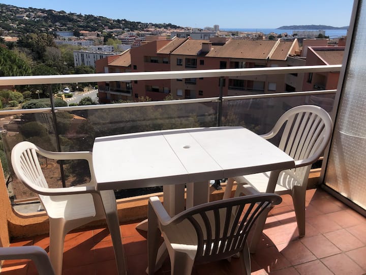 Confortable Appartement De 40 M² Avec Vue Sur Mer - Sainte-Maxime