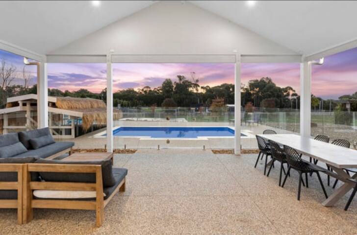 Seaside country retreat gallery image 2