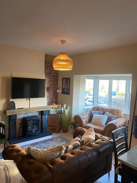 Spacious Quiet 2 bedroom apartment