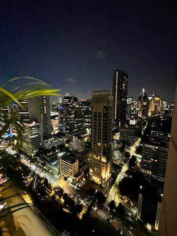 曼谷3b4b核心商圈/BTS/像素大厦/四面佛/siam商圈/全景玻璃/超大平层/景观阳台/可吸烟