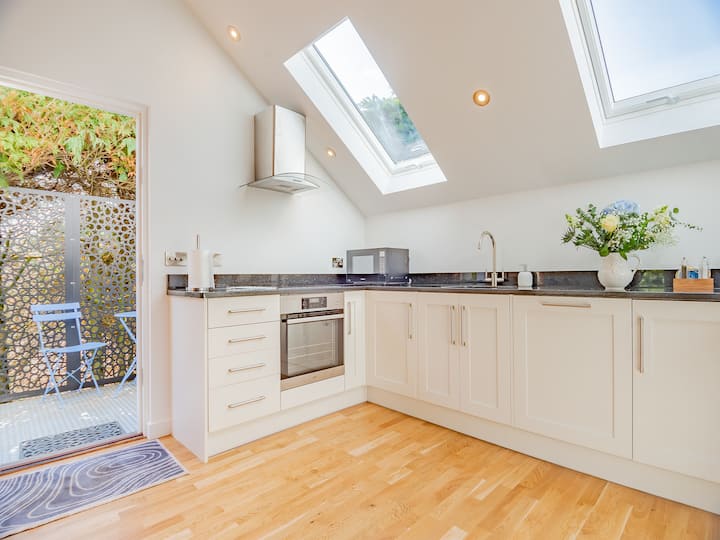 Gunn's Loft - Horning