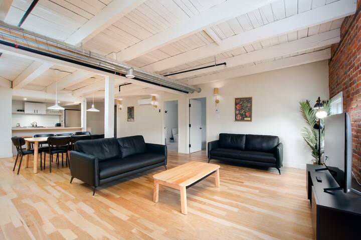 Les Lofts de la Barricade managed Airbnb listing 1