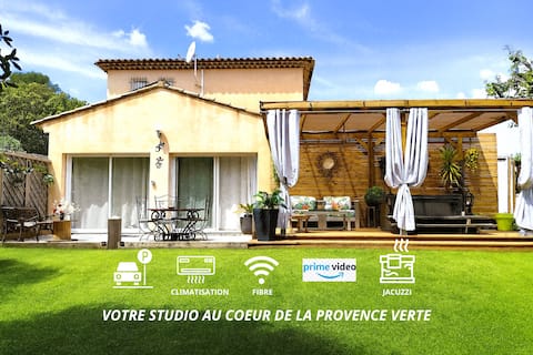 Charming studio with garden & jacuzzi