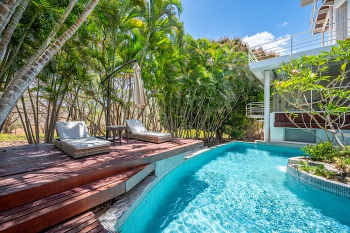 Casa Blanca: Santuario de Luz y Paz