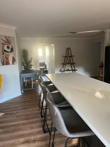 Home Away – 4 x 2 Main House