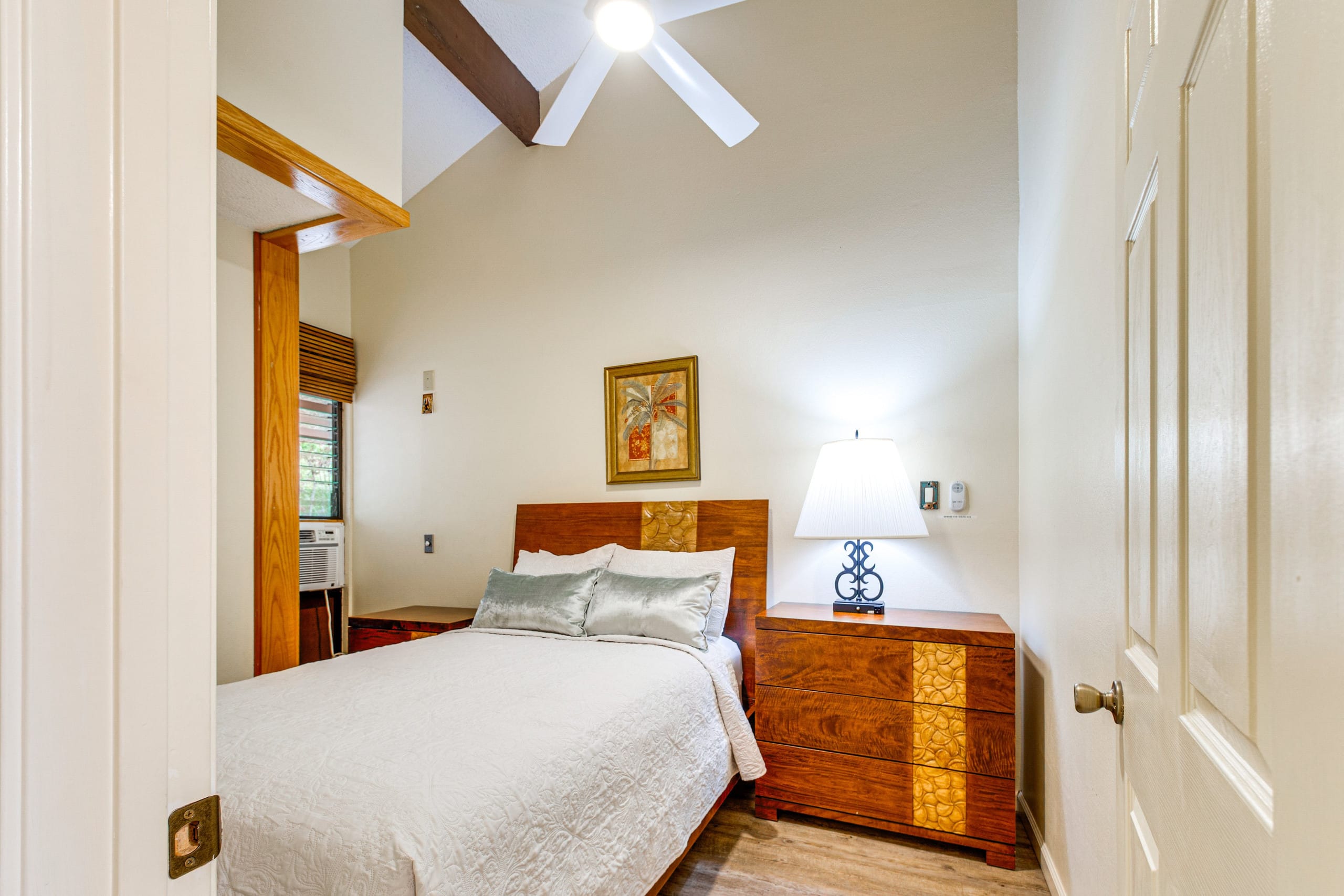 Townhouse in Lihue · ★4.74 · 2 bedrooms · 3 beds · 1.5 private baths - Image 11