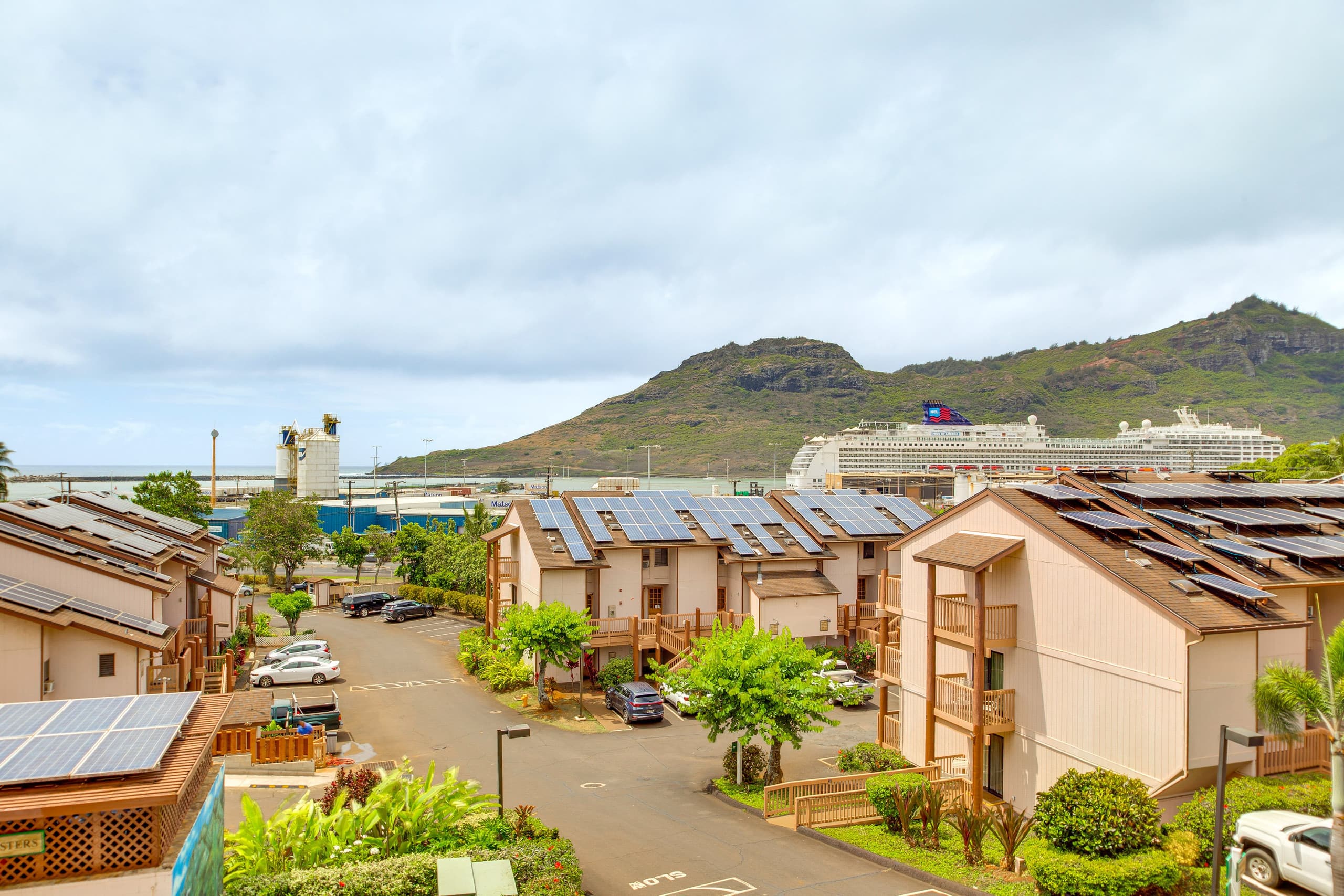 Townhouse in Lihue · ★4.74 · 2 bedrooms · 3 beds · 1.5 private baths - Image 27