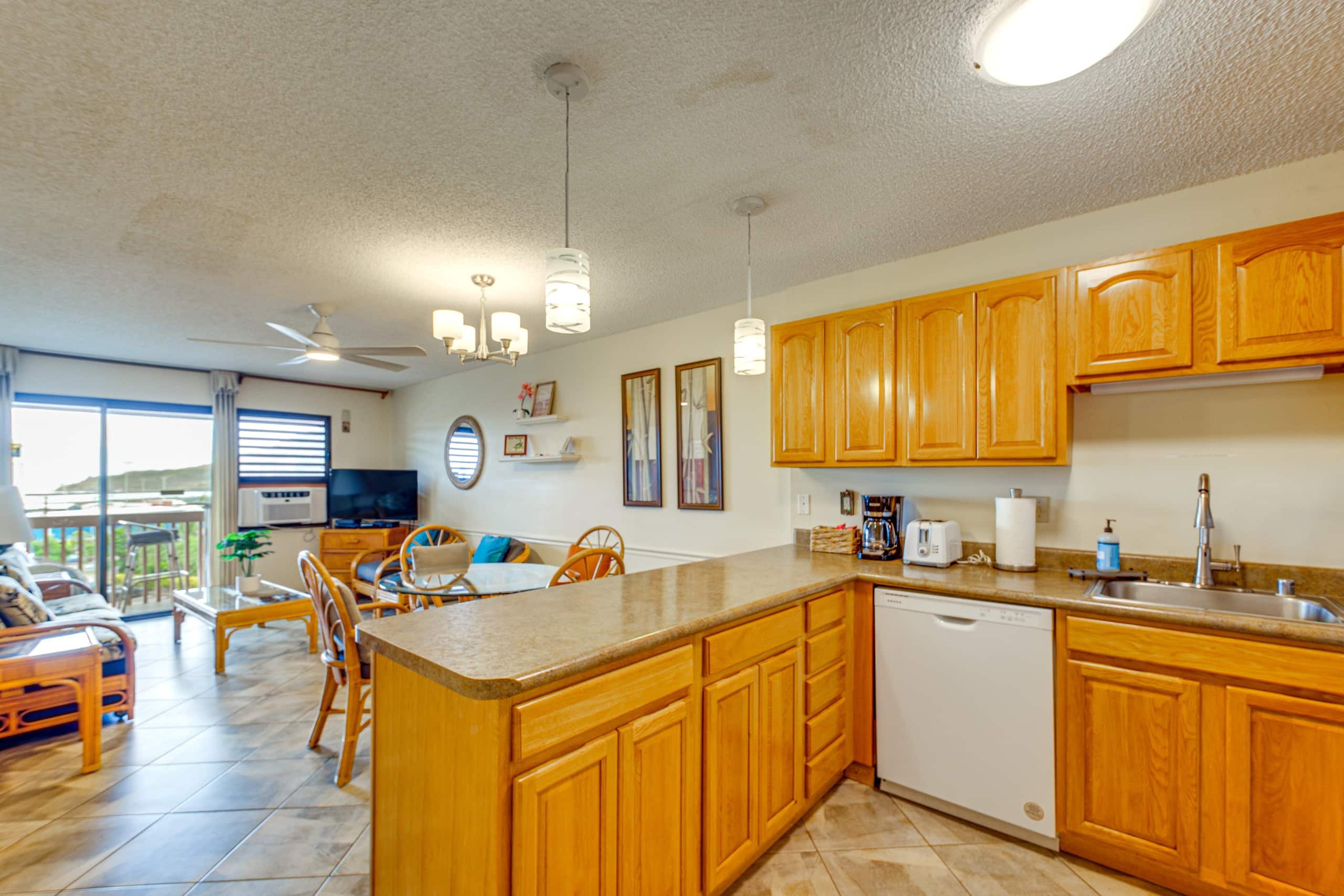 Townhouse in Lihue · ★4.74 · 2 bedrooms · 3 beds · 1.5 private baths - Image 4