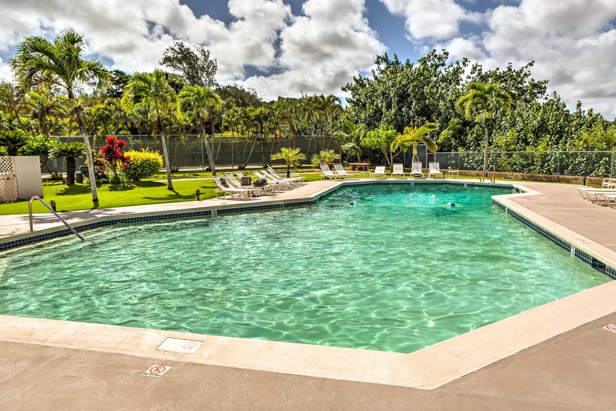 Townhouse in Lihue · ★4.74 · 2 bedrooms · 3 beds · 1.5 private baths - Image 31