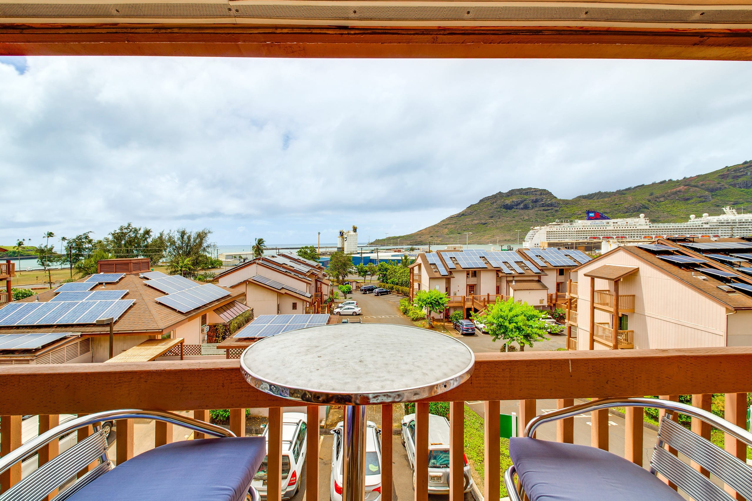 Townhouse in Lihue · ★4.74 · 2 bedrooms · 3 beds · 1.5 private baths - Image 17