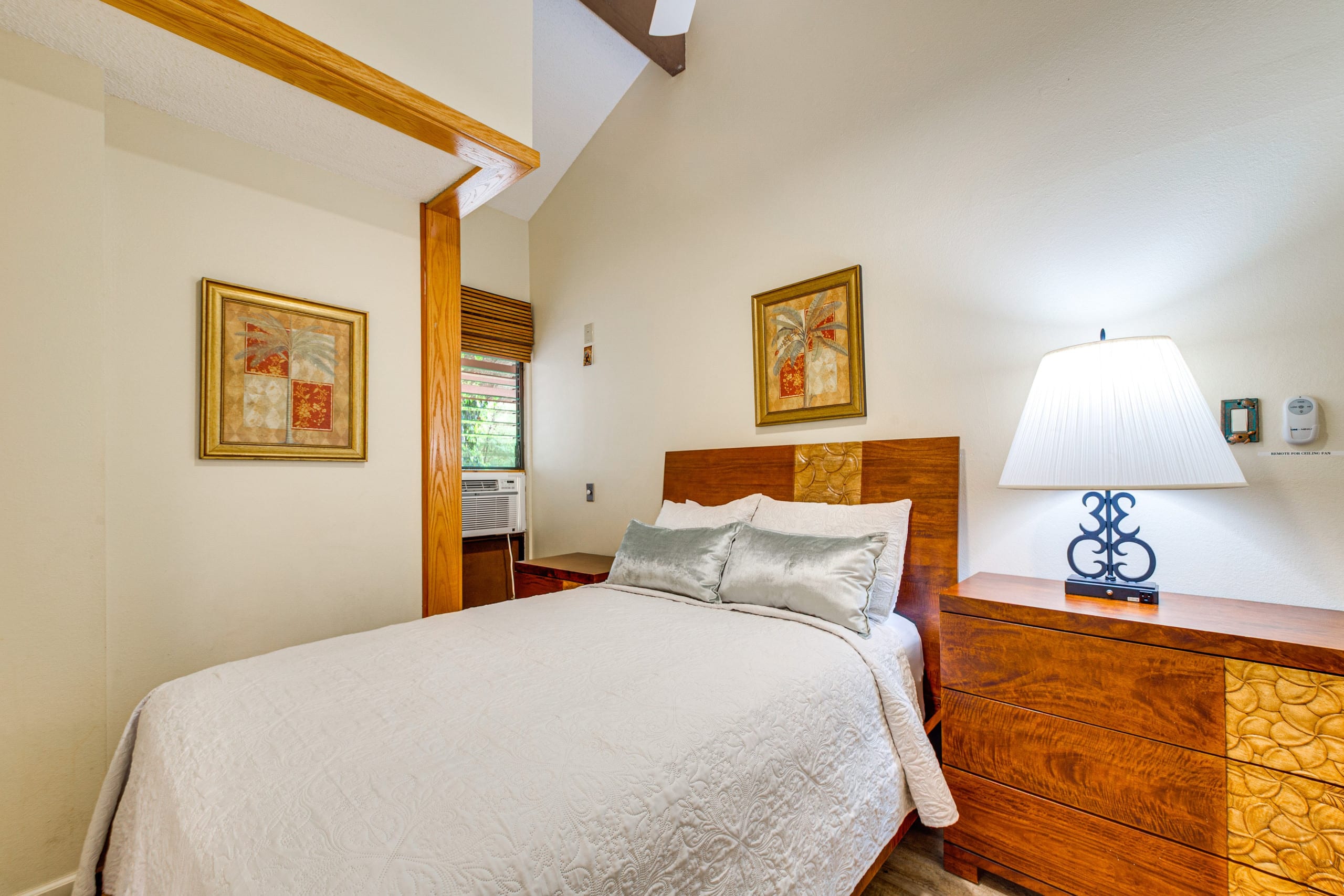 Townhouse in Lihue · ★4.74 · 2 bedrooms · 3 beds · 1.5 private baths - Image 10
