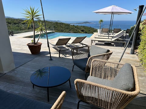 Villa with exceptional sea views.