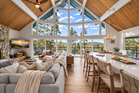 Lakeview House w/ Hot Tub, Game Room & Guest House