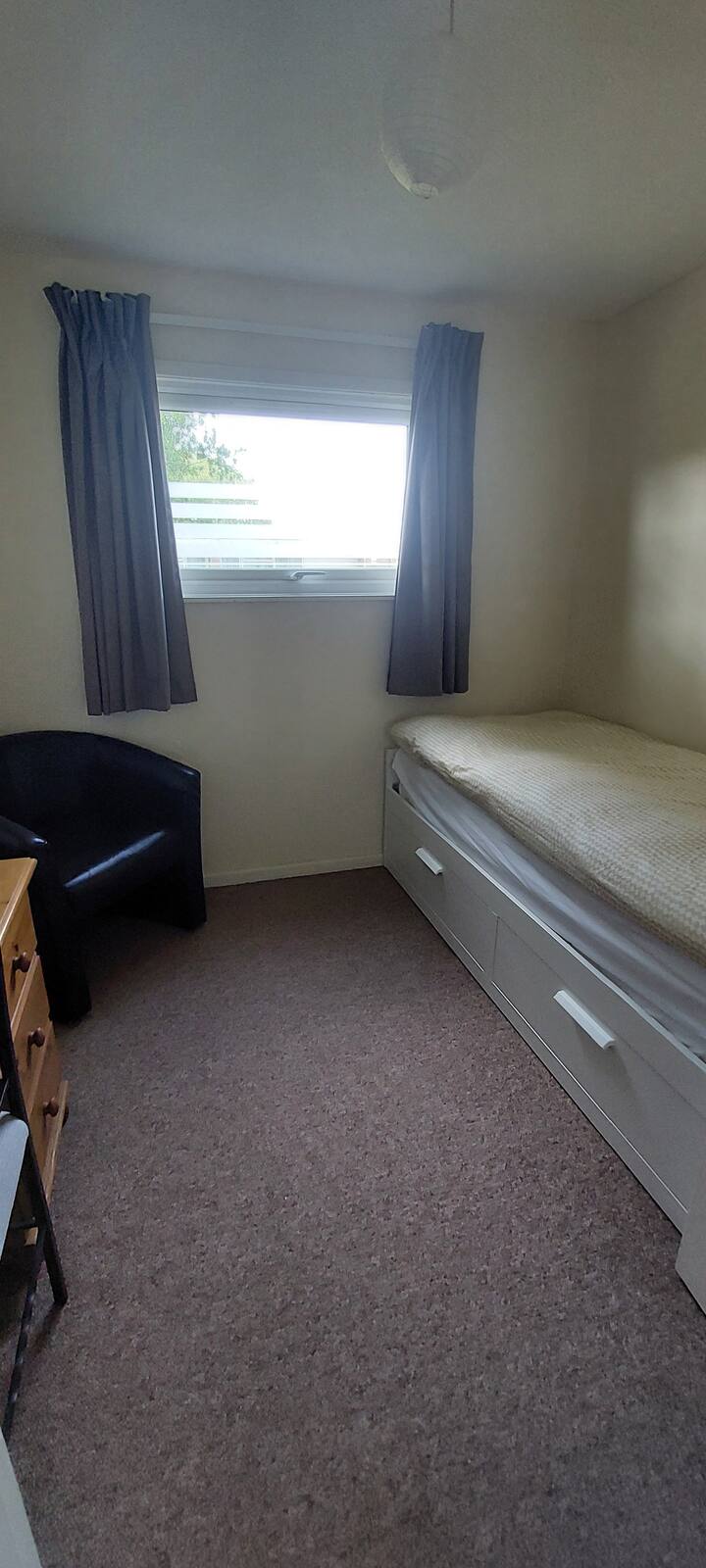 غرفة النوم 2