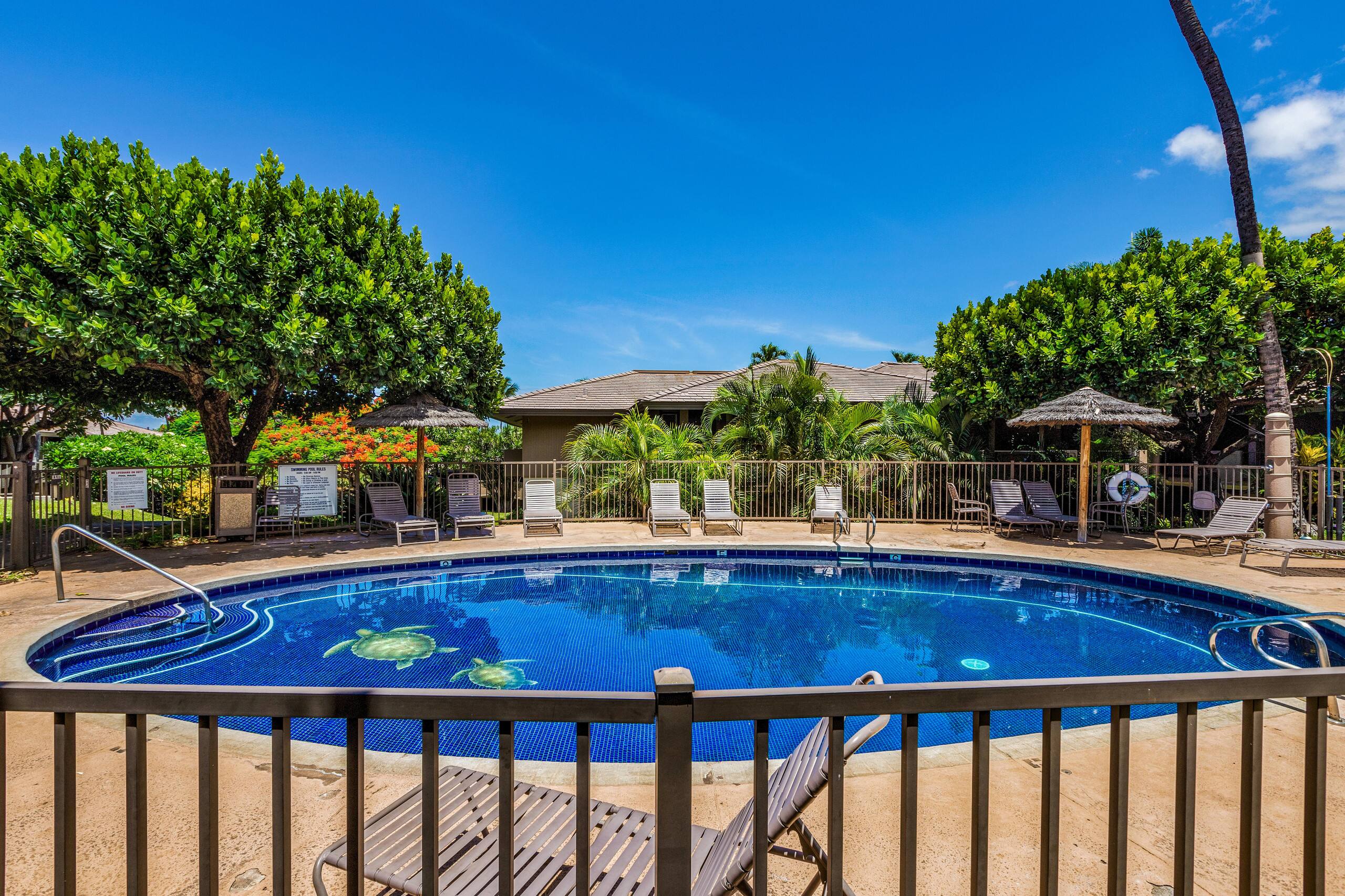 Condo in Lahaina · ★5.0 · 1 bedroom · 2 beds · 2 baths - Image 49