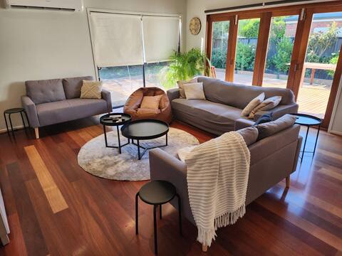 Popular Airbnb listing: Lilly Pilly Place, Point Cook in Point Cook