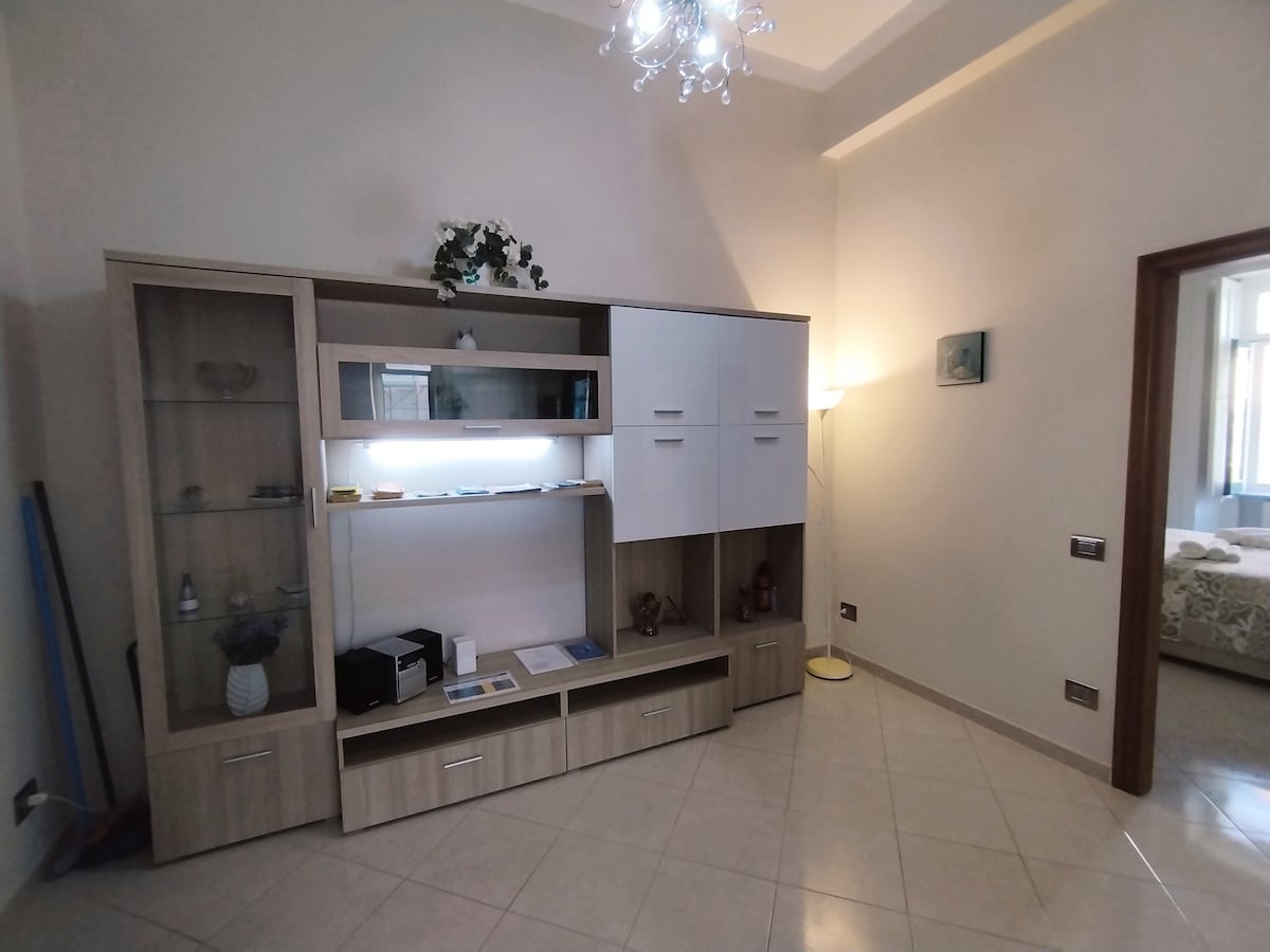 Successful Airbnb property: Bellavista Salerno: large central apartment with sea view in Salerno