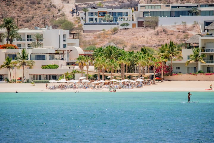 Beachfront Villa - Ocean Views & Club Access
