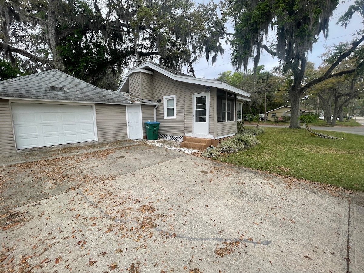 Charming Intracoastal Tiny House