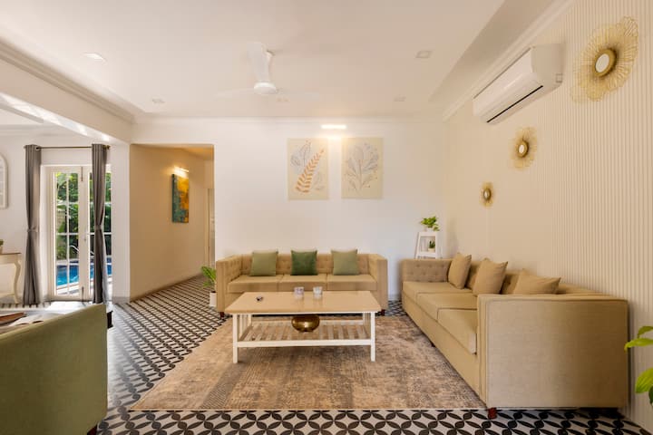 Living room image 1