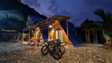 Casita Caritativo Beach front with pool fast wi-fi