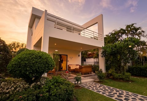 Le Corbusier Style Villa