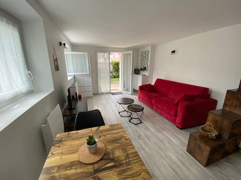Airbnb performant: Quiet studio between lake and city à Aix Les Bains