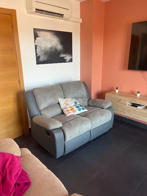 Top performing Airbnb: House between sea and mountain in Urrugne
