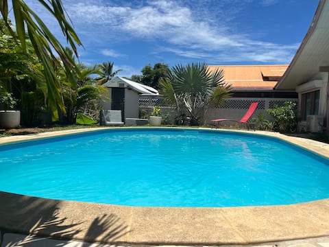 Cozy apartment with pool access