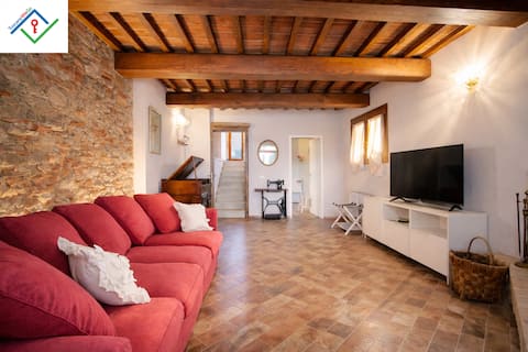 Proprietà Airbnb di successo: Casale Petruccaio: Jacuzzi & View Tuscan Hills a Casciana Terme Lari