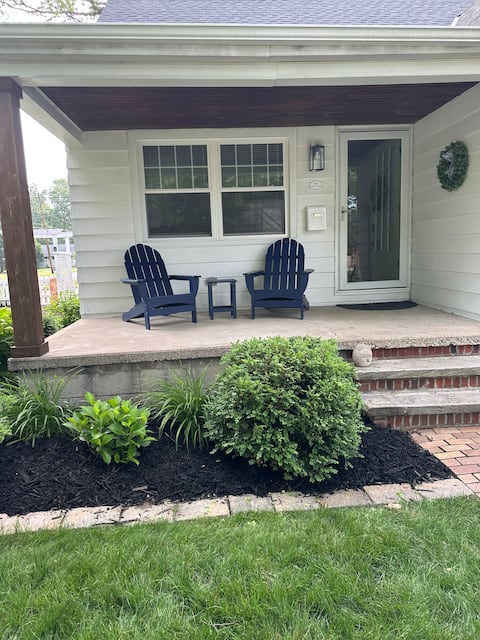 Charming cottage near Lake Erie/3 bedroom 1 bath