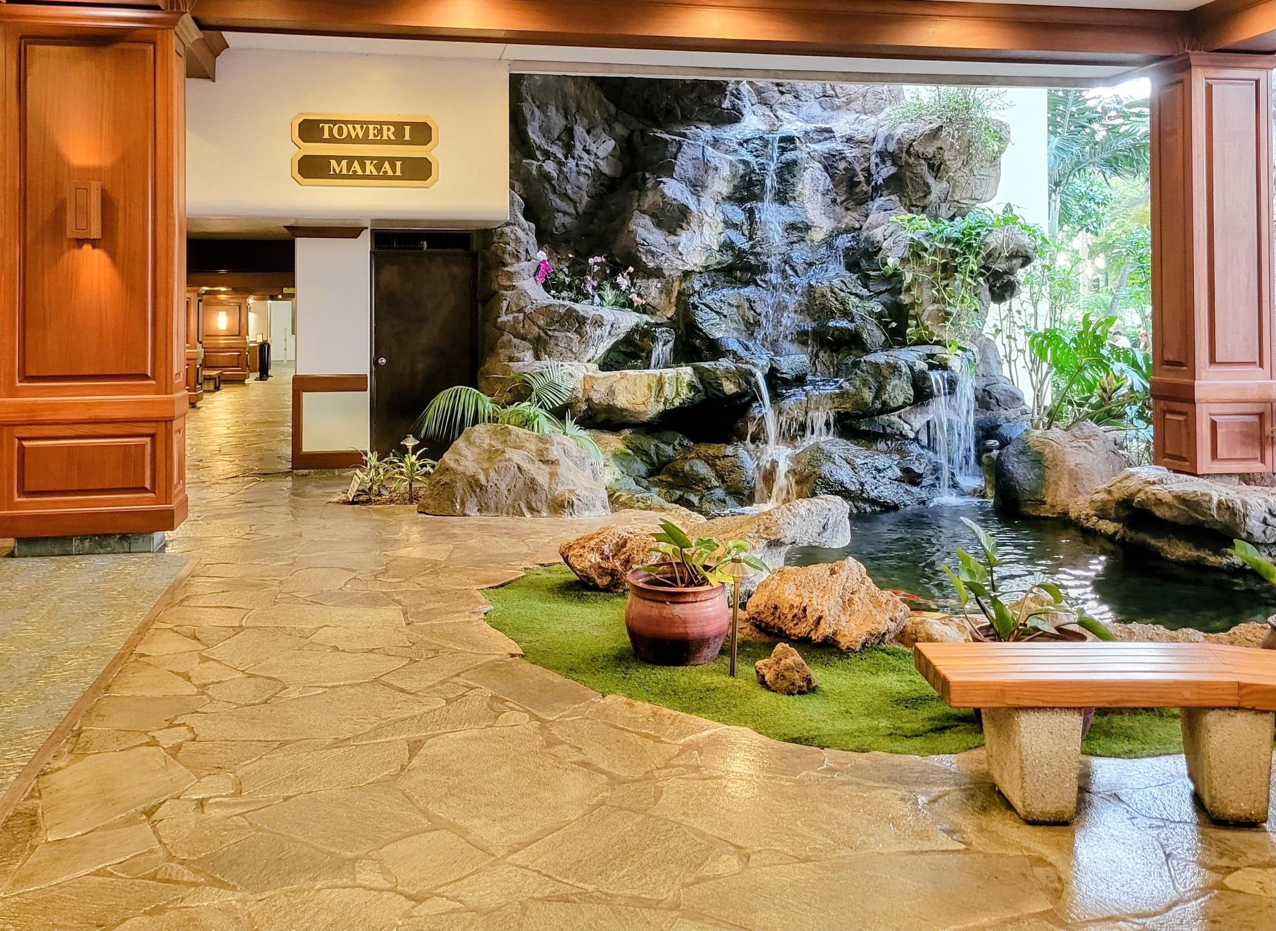 Condo in Honolulu · ★4.72 · 1 bedroom · 3 beds · 1 private bath - Image 6